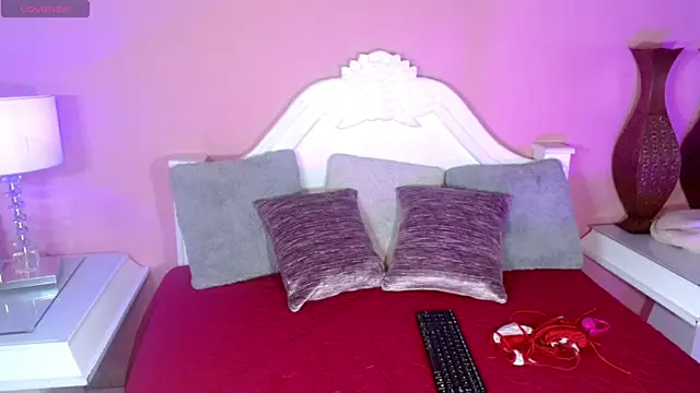  IsabellaRousse online show from November 2025 07:57:01 PM