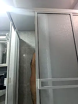 Snapshot of AlejoLatino chatting on September 2025 06:41:02 PM AlejoLatino online show from September 2025 06:41:02 PM