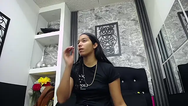 Lil Rose2006 online show from October 2025 01:17:02 PM