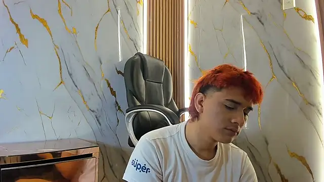 Snapshot of Marian_Cristal chatting on February 2026 03:36:02 AM Marian Cristal online show from February 2026 03:36:02 AM