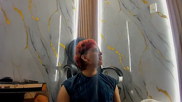 Snapshot of Marian_Cristal chatting on February 2026 03:18:01 AM Marian Cristal online show from February 2026 03:18:01 AM