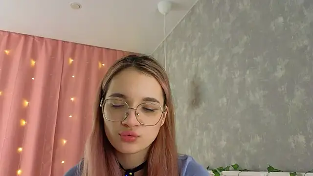 vivyboo111 online show from March 2026 09:41:02 PM