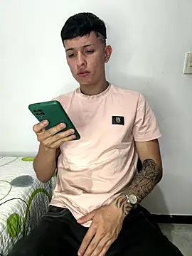 Snapshot of Dav_oviedo chatting on October 2025 03:15:02 AM Dav oviedo online show from October 2025 03:15:02 AM