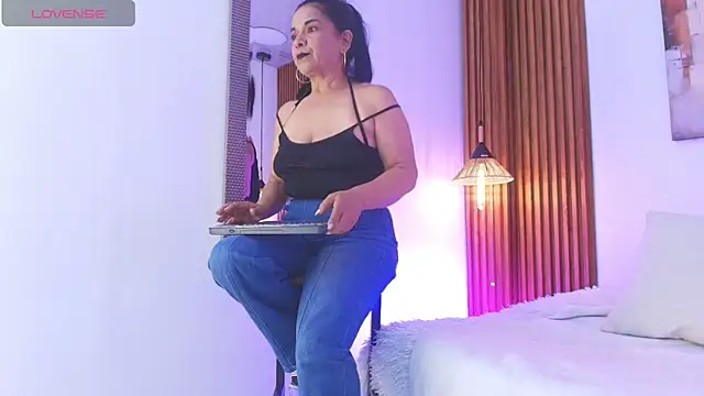 EvaGoddess  online show from May 2026 08:25:01 PM