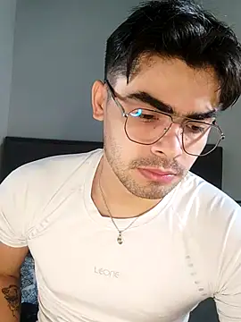 Snapshot of Mason_grey chatting on November 2025 11:45:01 AM Mason grey online show from November 2025 11:45:01 AM