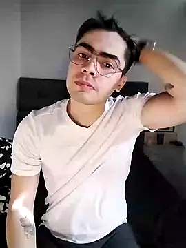 Snapshot of Mason_grey chatting on November 2025 12:38:02 PM Mason grey online show from November 2025 12:38:02 PM