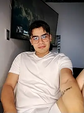 Snapshot of Mason_grey chatting on November 2025 12:28:01 PM Mason grey online show from November 2025 12:28:01 PM