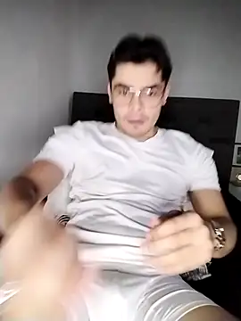 Snapshot of Mason_grey chatting on November 2025 09:46:02 PM Mason grey online show from November 2025 09:46:02 PM