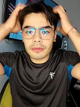 Snapshot of Mason_grey chatting on November 2025 12:26:01 PM Mason grey online show from November 2025 12:26:01 PM