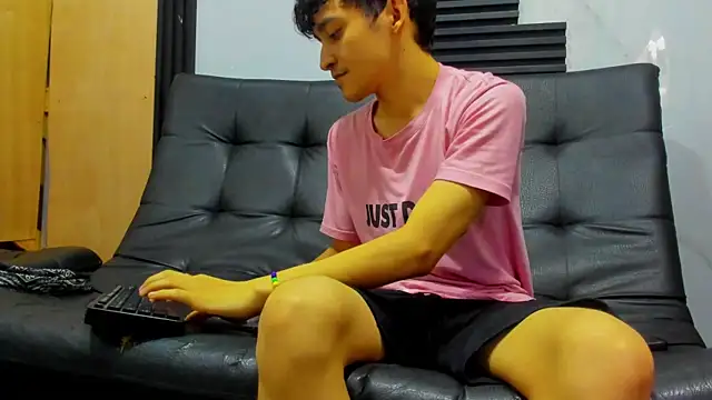 Snapshot of Amun_obsidian chatting on October 2025 12:28:02 PM Amun obsidian online show from October 2025 12:28:02 PM