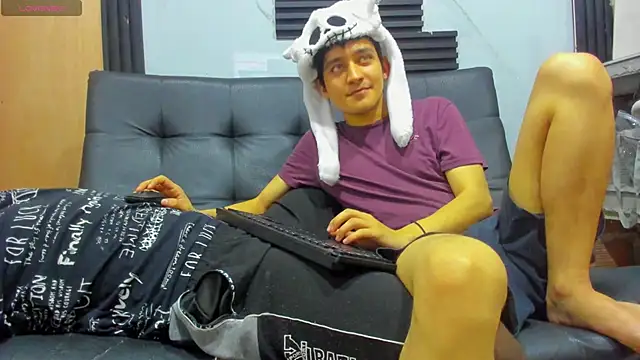 Snapshot of Amun_obsidian chatting on November 2025 12:27:02 PM Amun obsidian online show from November 2025 12:27:02 PM