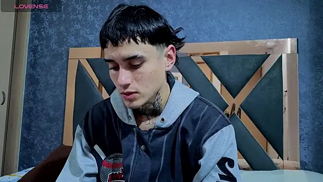 Snapshot of owen_desmond chatting on October 2025 02:56:01 AM owen desmond online show from October 2025 02:56:01 AM