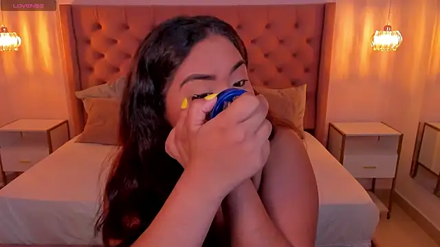 scarlett rouss  online show from September 2025 03:39:02 PM