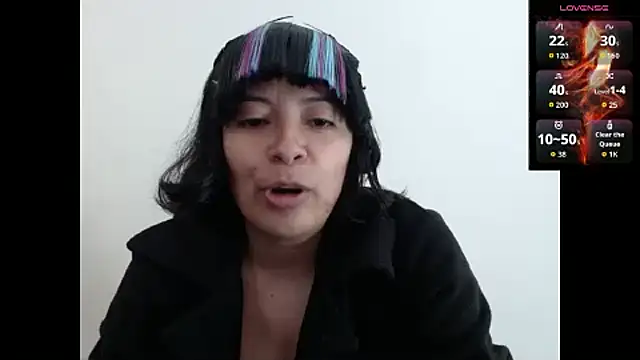 Acelinrose online show from October 2025 07:59:01 PM