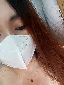 zuzuuLy online show from October 2025 04:02:02 PM