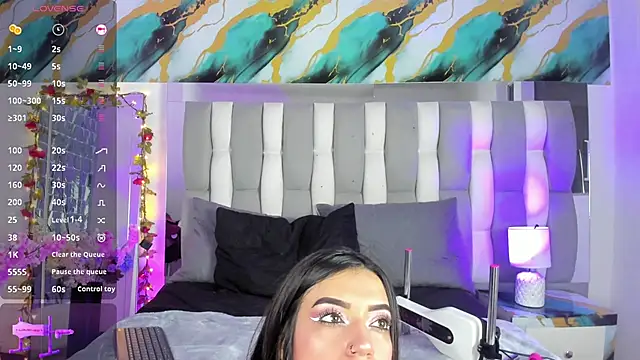 IsaDiiaz online show from November 2025 04:58:02 AM