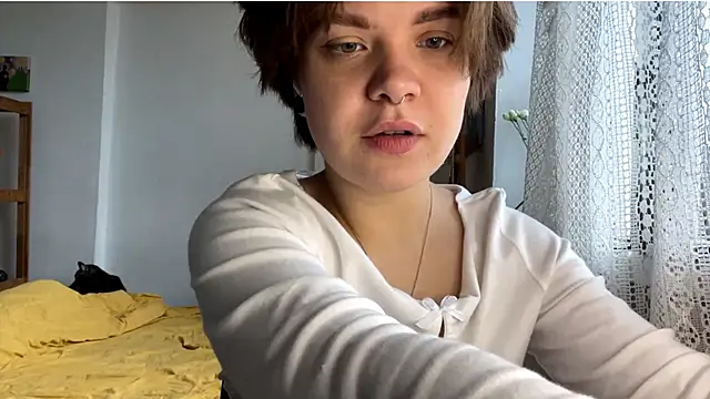 Snapshot of SabrinaFolts chatting on September 2025 09:11:02 AM SabrinaFolts online show from September 2025 09:11:02 AM