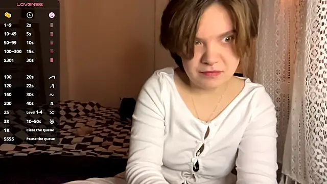 Snapshot of SabrinaFolts chatting on October 2025 05:31:02 PM SabrinaFolts online show from October 2025 05:31:02 PM