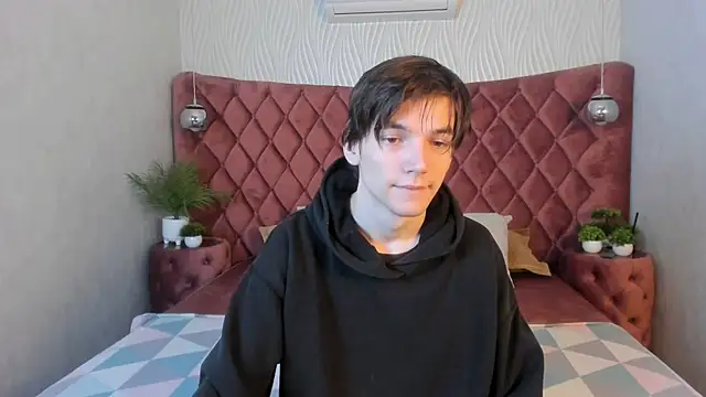 Snapshot of alfred_joness chatting on October 2025 07:20:01 AM alfred joness online show from October 2025 07:20:01 AM