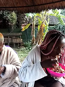 Snapshot of BlackPearl_19 chatting on April 2026 05:30:01 AM BlackPearl 19 online show from April 2026 05:30:01 AM