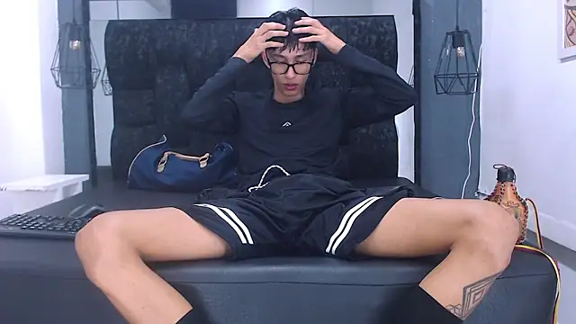 Daniel delux  online show from October 2025 11:20:02 AM