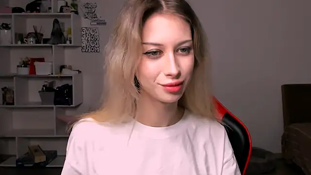 Lori lolii online show from November 2025 02:22:01 PM