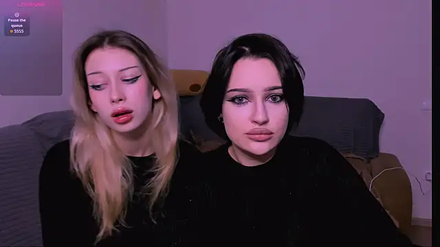 Lori lolii online show from December 2025 07:54:02 PM