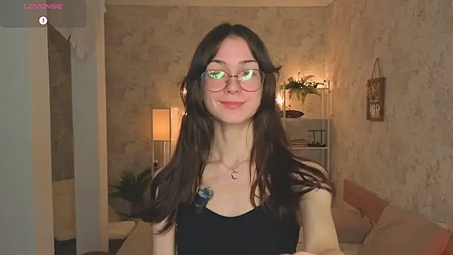 ReneeLippeatt online show from November 2025 07:25:02 PM