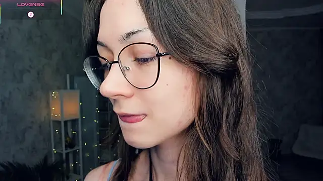 ReneeLippeatt online show from February 2026 07:29:01 PM