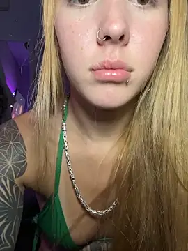 Ayla wiens online show from March 2026 10:09:01 PM