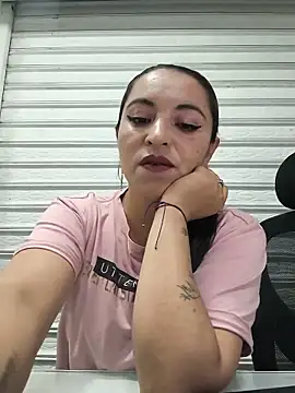 Alisson Stonee online show from June 2026 05:10:02 AM