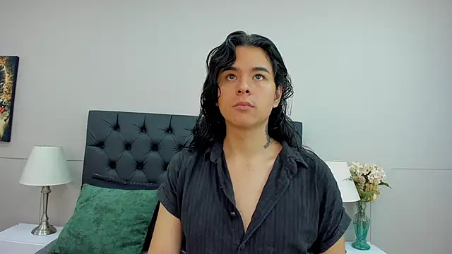 Angel Dustts online show from October 2025 07:35:02 PM