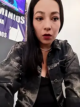 Snapshot of _Luna-1 chatting on February 2026 12:10:02 PM Luna-1 online show from February 2026 12:10:02 PM