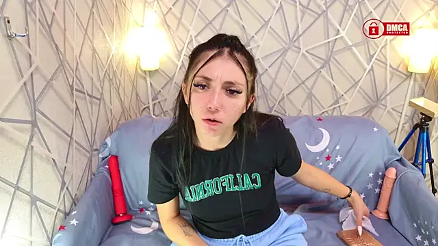 Snapshot of Charming_LIA chatting on November 2025 05:48:02 PM Charming LIA online show from November 2025 05:48:02 PM