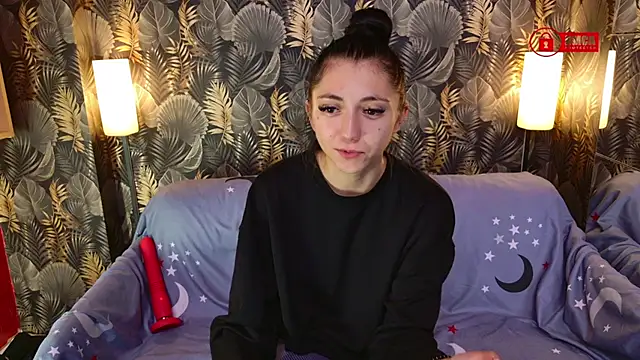 Snapshot of Charming_LIA chatting on November 2025 05:01:02 PM Charming LIA online show from November 2025 05:01:02 PM