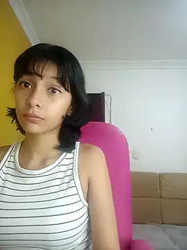 Snapshot of xoxo_milk chatting on October 2025 04:05:02 PM xoxo milk online show from October 2025 04:05:02 PM