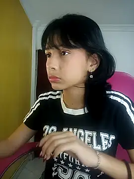 Snapshot of xoxo_milk chatting on November 2025 03:44:02 PM xoxo milk online show from November 2025 03:44:02 PM