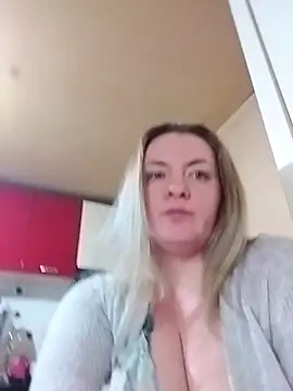 Mommygetnaughty online show from February 2026 10:35:02 PM