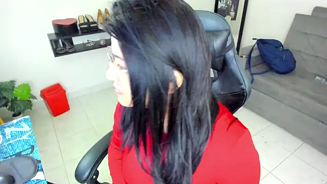 Miel 82 online show from November 2025 12:15:01 PM