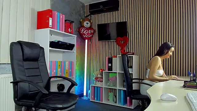 OfficeGirls online show from June 2026 12:32:02 AM
