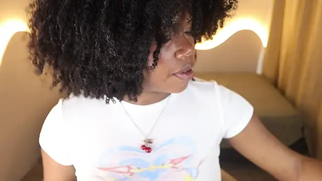 Snapshot of kehlannis_ chatting on October 2025 08:18:01 PM kehlannis online show from October 2025 08:18:01 PM