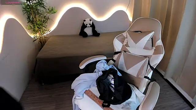 Snapshot of kehlannis_ chatting on November 2025 08:09:01 PM kehlannis online show from November 2025 08:09:01 PM