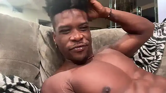 MrDaddyBlackNi9e online show from October 2025 12:06:01 PM