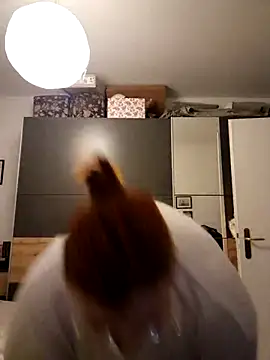 Chrissiosaurus online show from December 2025 05:56:02 AM