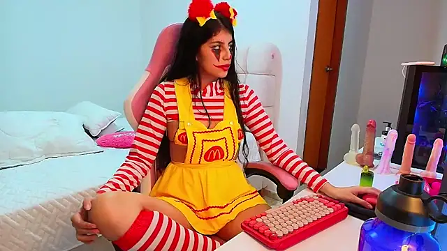 Julieta Rose19 online show from November 2025 04:03:02 AM