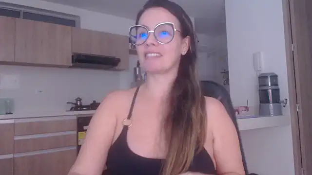 LovePaula online show from July 2026 12:31:01 AM