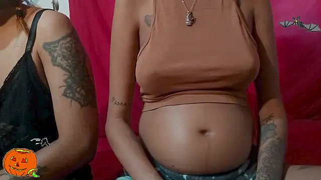 Snapshot of Couple_Moth666 chatting on October 2025 04:42:01 PM Couple Moth666 online show from October 2025 04:42:01 PM