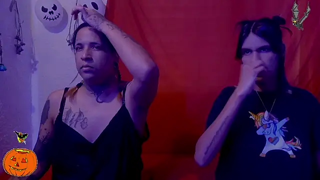 Snapshot of Couple_Moth666 chatting on October 2025 12:34:02 PM Couple Moth666 online show from October 2025 12:34:02 PM