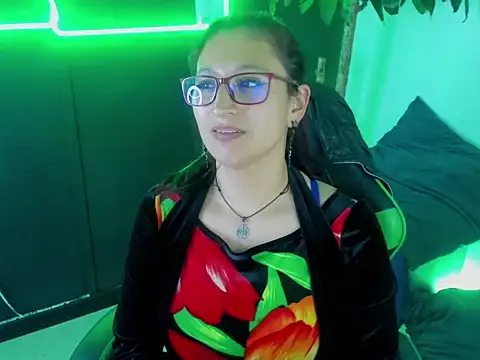 VictoriaSpenser online show from November 2025 02:03:02 AM