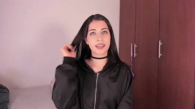 Snapshot of ScarlettRosetti chatting on October 2025 02:23:02 AM ScarlettRosetti online show from October 2025 02:23:02 AM